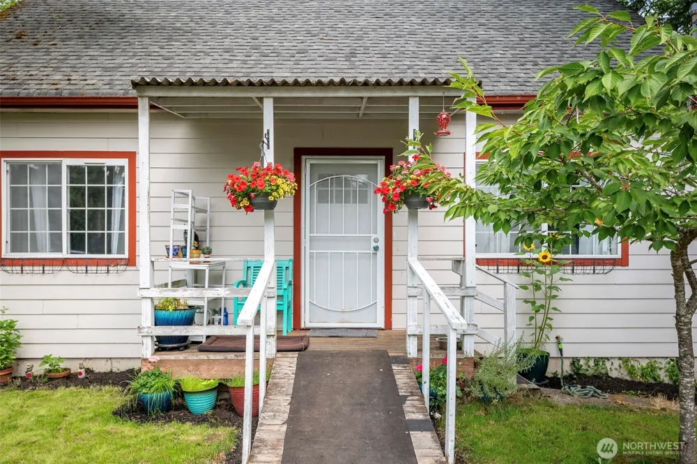 817 Kendall Street Port Orchard, WA 98366