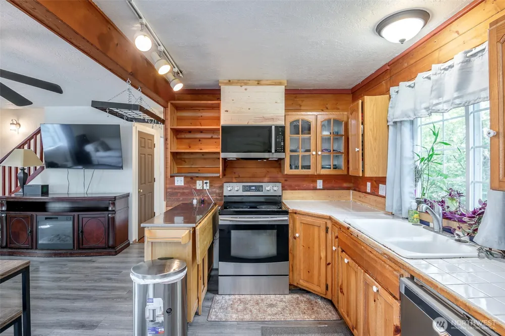 817 Kendall Street Port Orchard, WA 98366