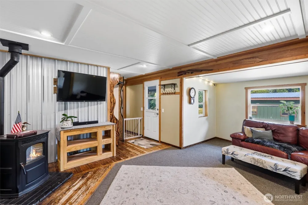 8933 147th Avenue NE Granite Falls, WA 98252