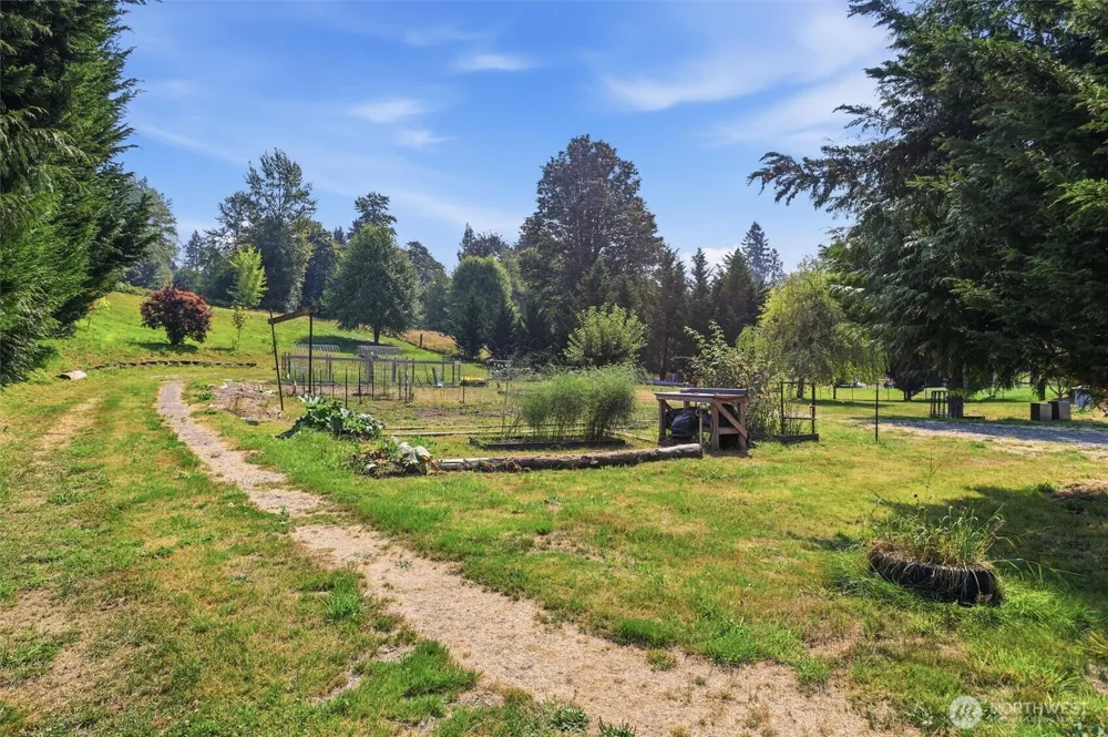 8933 147th Avenue NE Granite Falls, WA 98252
