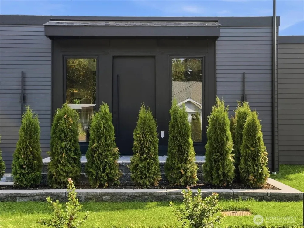 1212 143rd Avenue SE Bellevue, WA 98007