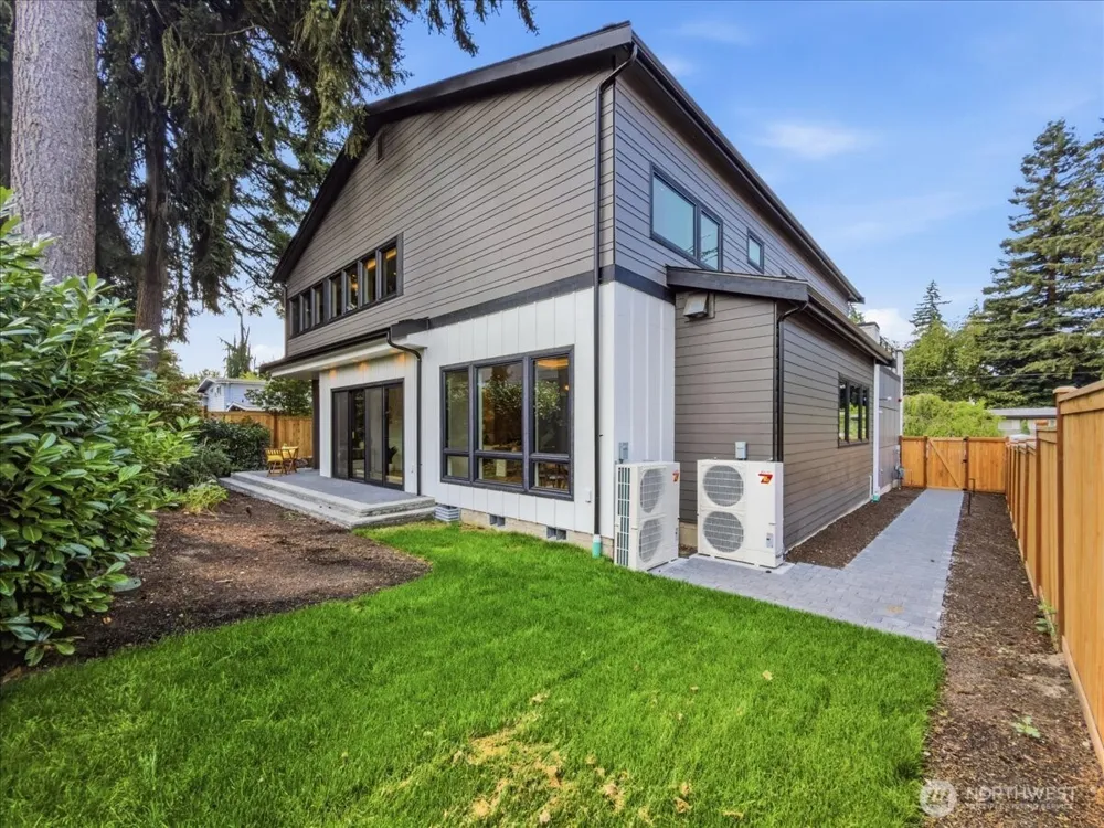 1212 143rd Avenue SE Bellevue, WA 98007