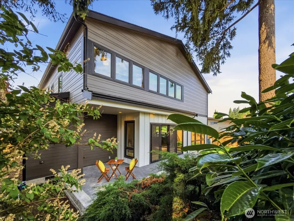 1212 143rd Avenue SE Bellevue, WA 98007