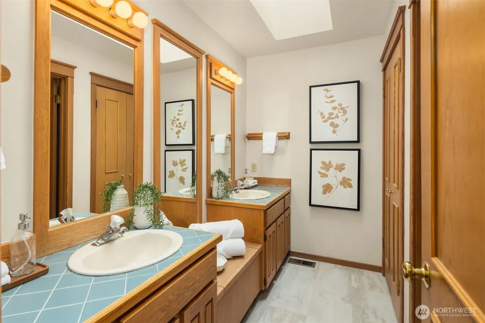14246 157th Place NE Woodinville, WA 98072