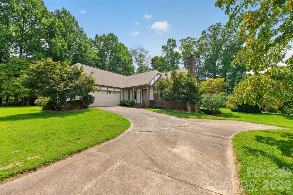 2923 Dogwood Drive Claremont, NC 28610