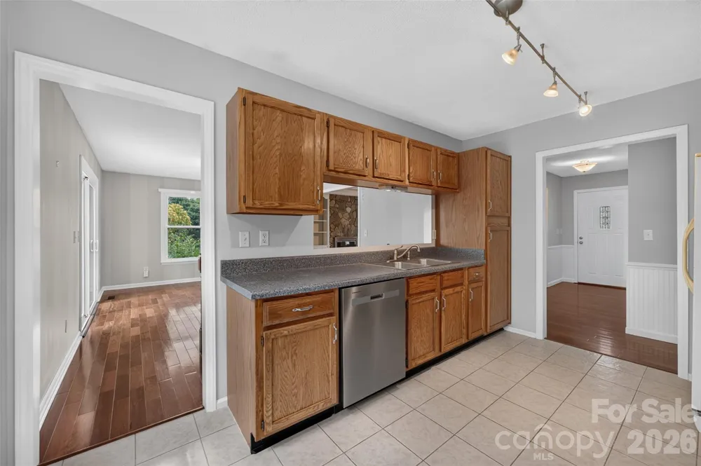 2923 Dogwood Drive Claremont, NC 28610