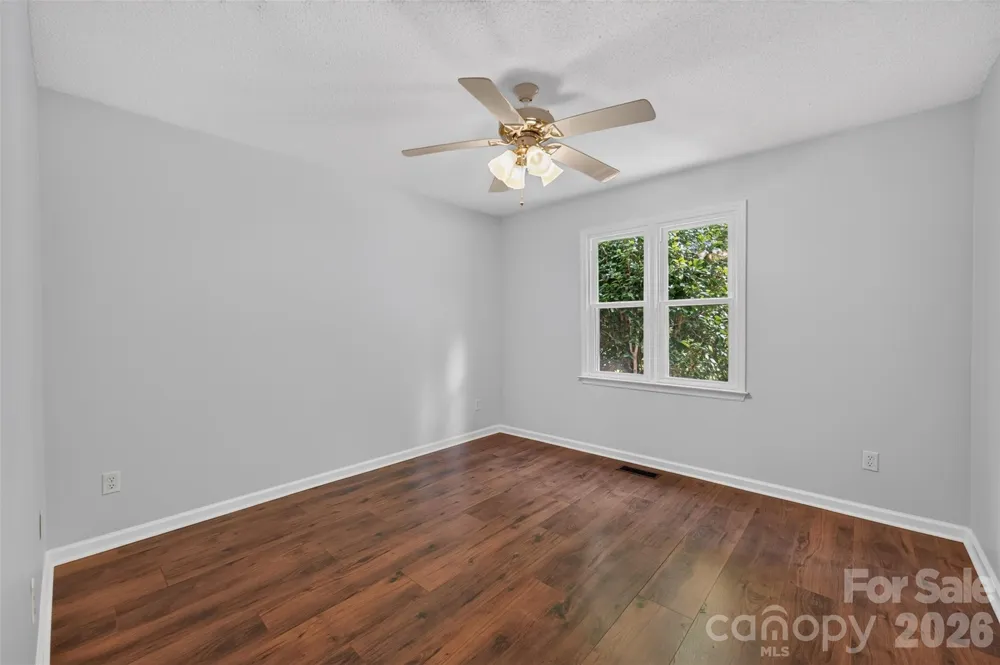 2923 Dogwood Drive Claremont, NC 28610