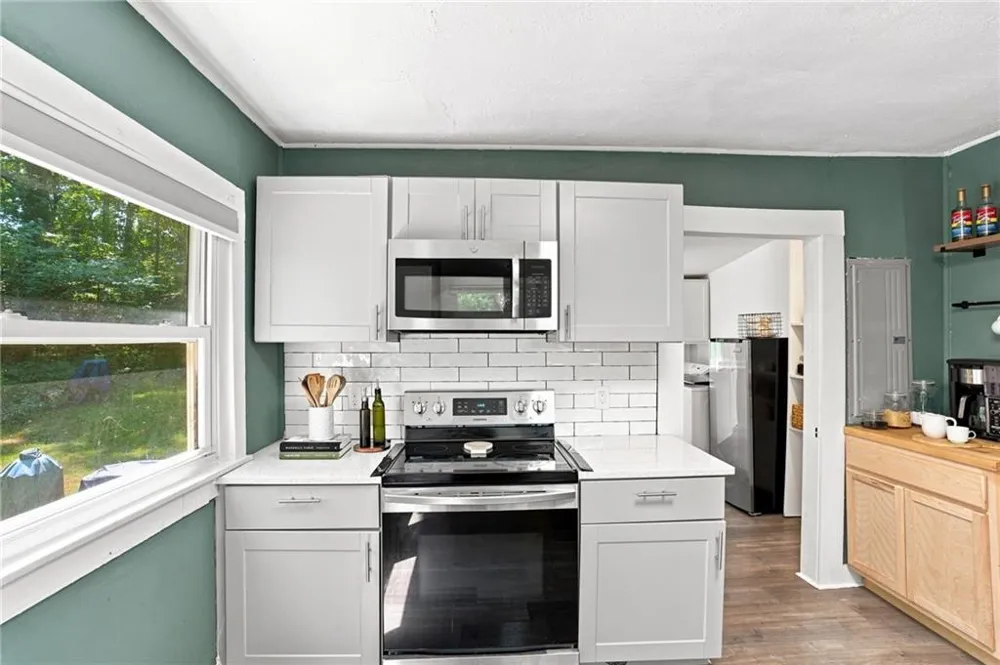 3383 Lawrence Street Scottdale, GA 30079