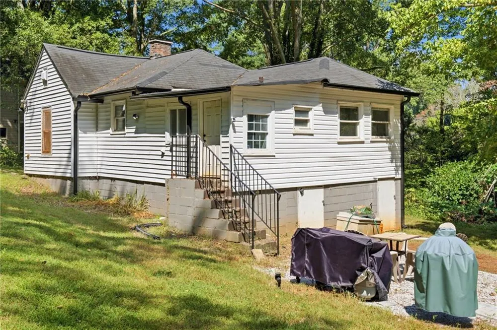 3383 Lawrence Street Scottdale, GA 30079