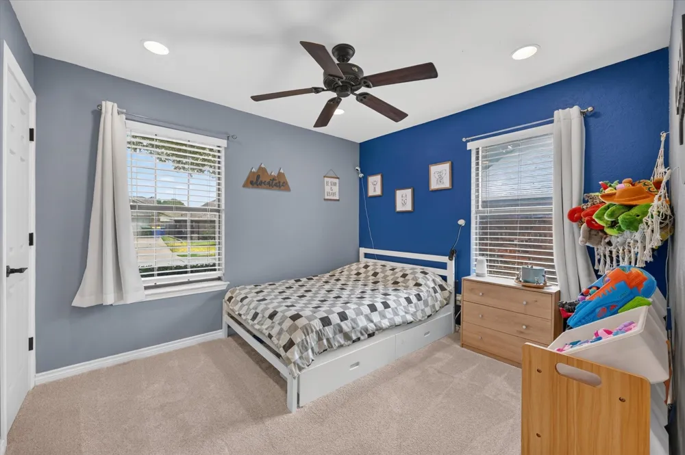 8233 Willis Lane Watauga, TX 76148