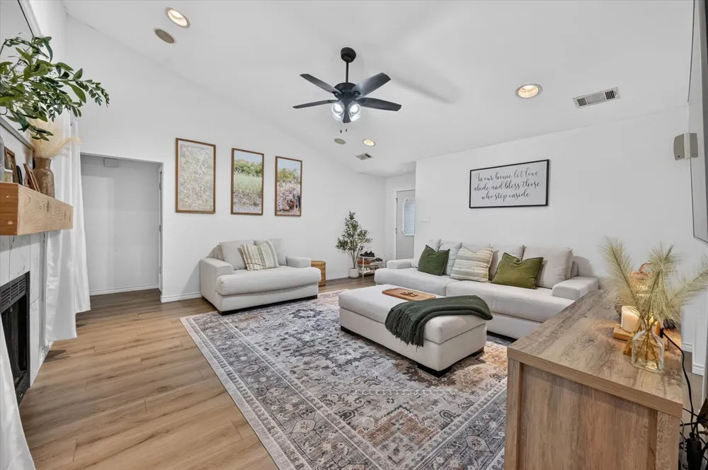 8233 Willis Lane Watauga, TX 76148