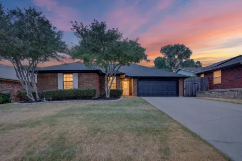 8233 Willis Lane