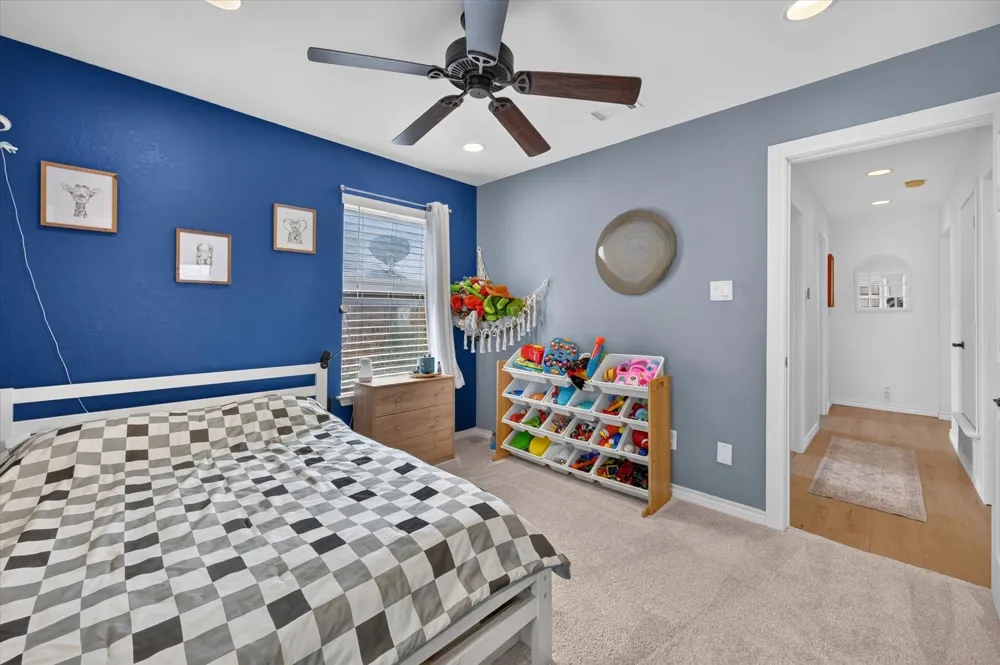 8233 Willis Lane Watauga, TX 76148