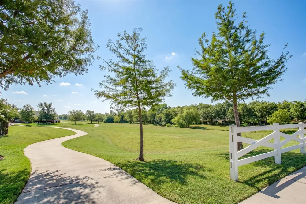 304 Creekside Trail Argyle, TX 76226