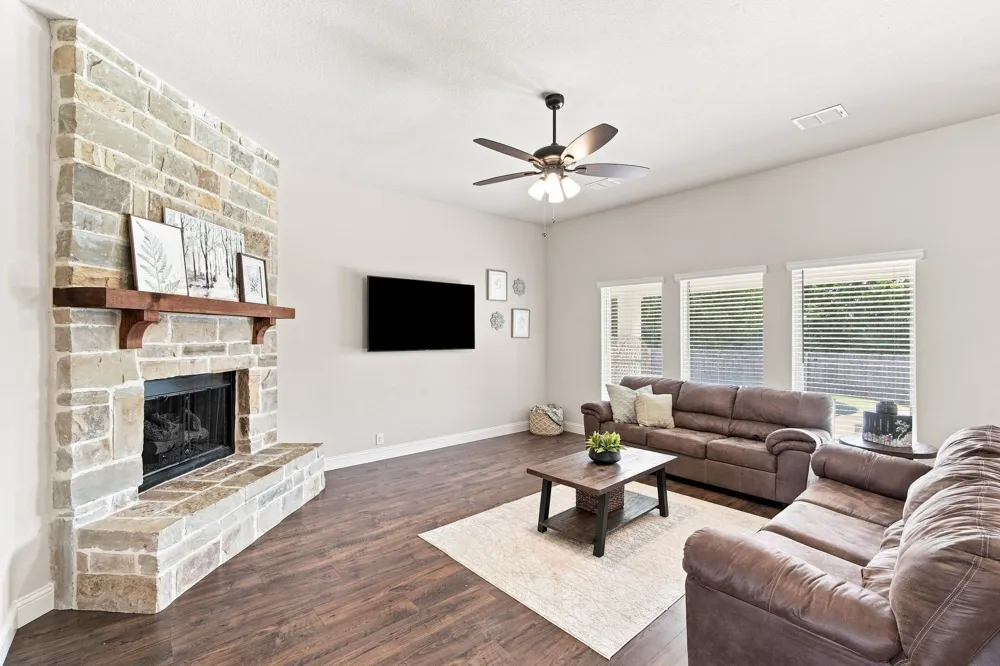 1738 Summer Lane Midlothian, TX 76065