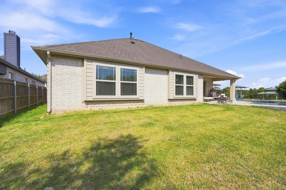 1738 Summer Lane Midlothian, TX 76065
