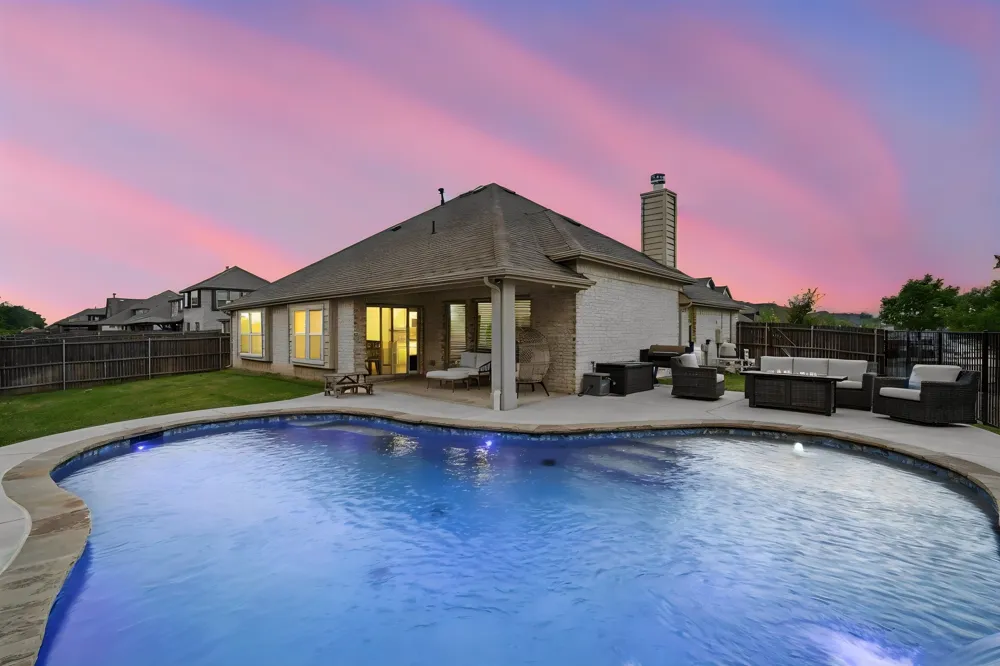 1738 Summer Lane Midlothian, TX 76065