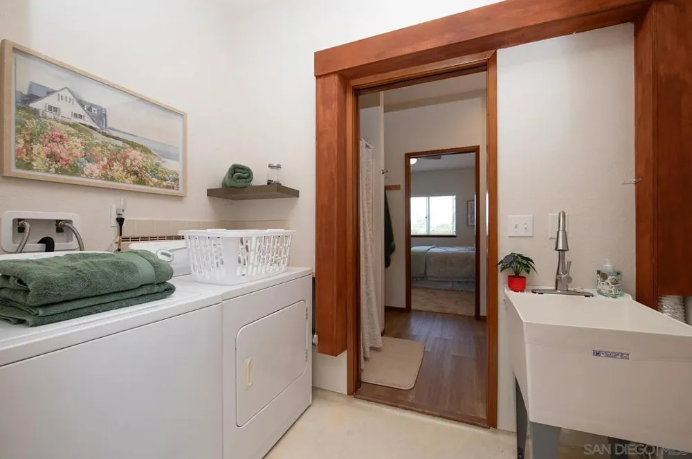 1606 Hackamore Rd #1 Oceanside, CA 92057
