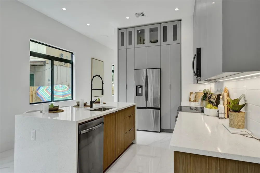 608 SW 7TH AVENUE Fort Lauderdale, FL 33315