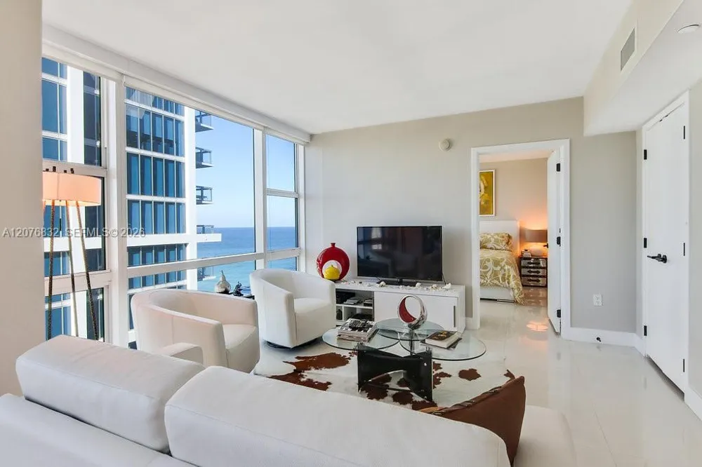 6801 Collins Ave #1216 Miami Beach, FL 33141