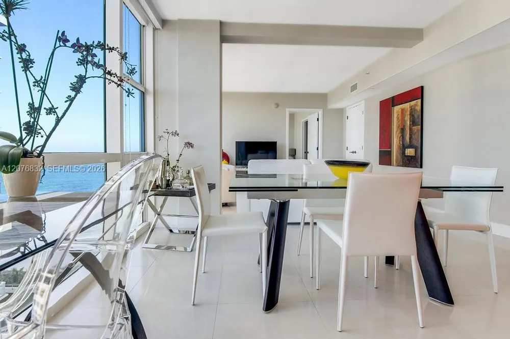 6801 Collins Ave #1216 Miami Beach, FL 33141