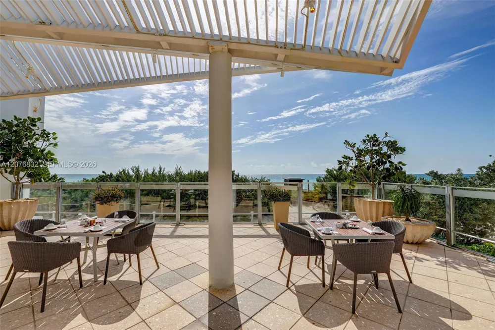 6801 Collins Ave #1216 Miami Beach, FL 33141