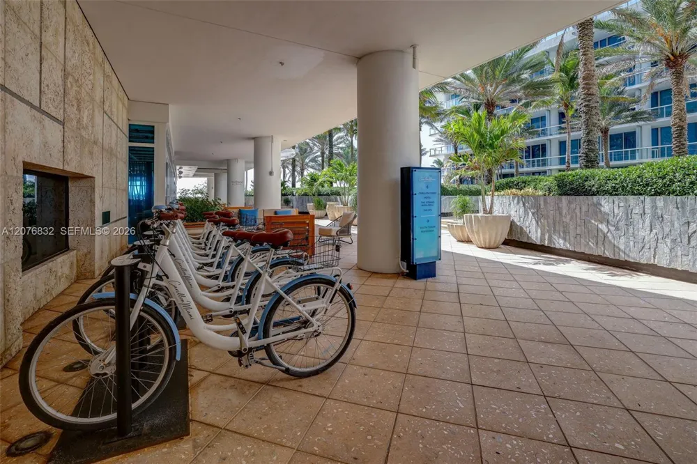 6801 Collins Ave #1216 Miami Beach, FL 33141