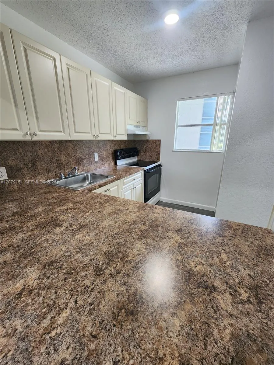 10900 SW 196th St #104 Cutler Bay, FL 33157