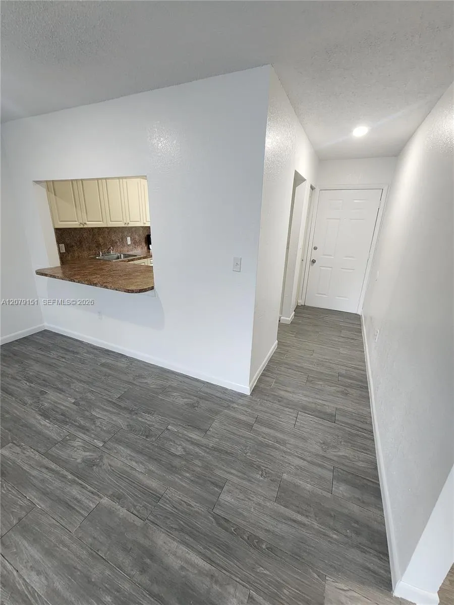 10900 SW 196th St #104 Cutler Bay, FL 33157