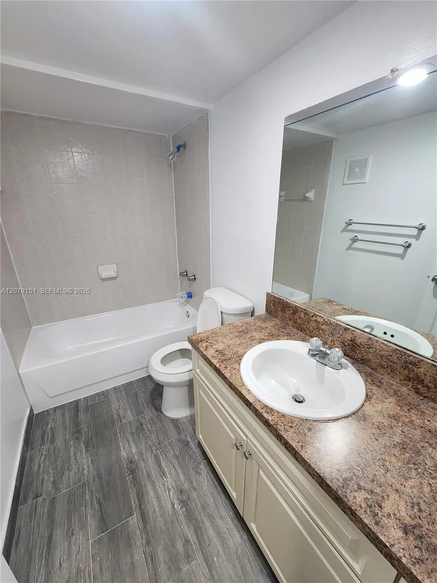 10900 SW 196th St #104 Cutler Bay, FL 33157
