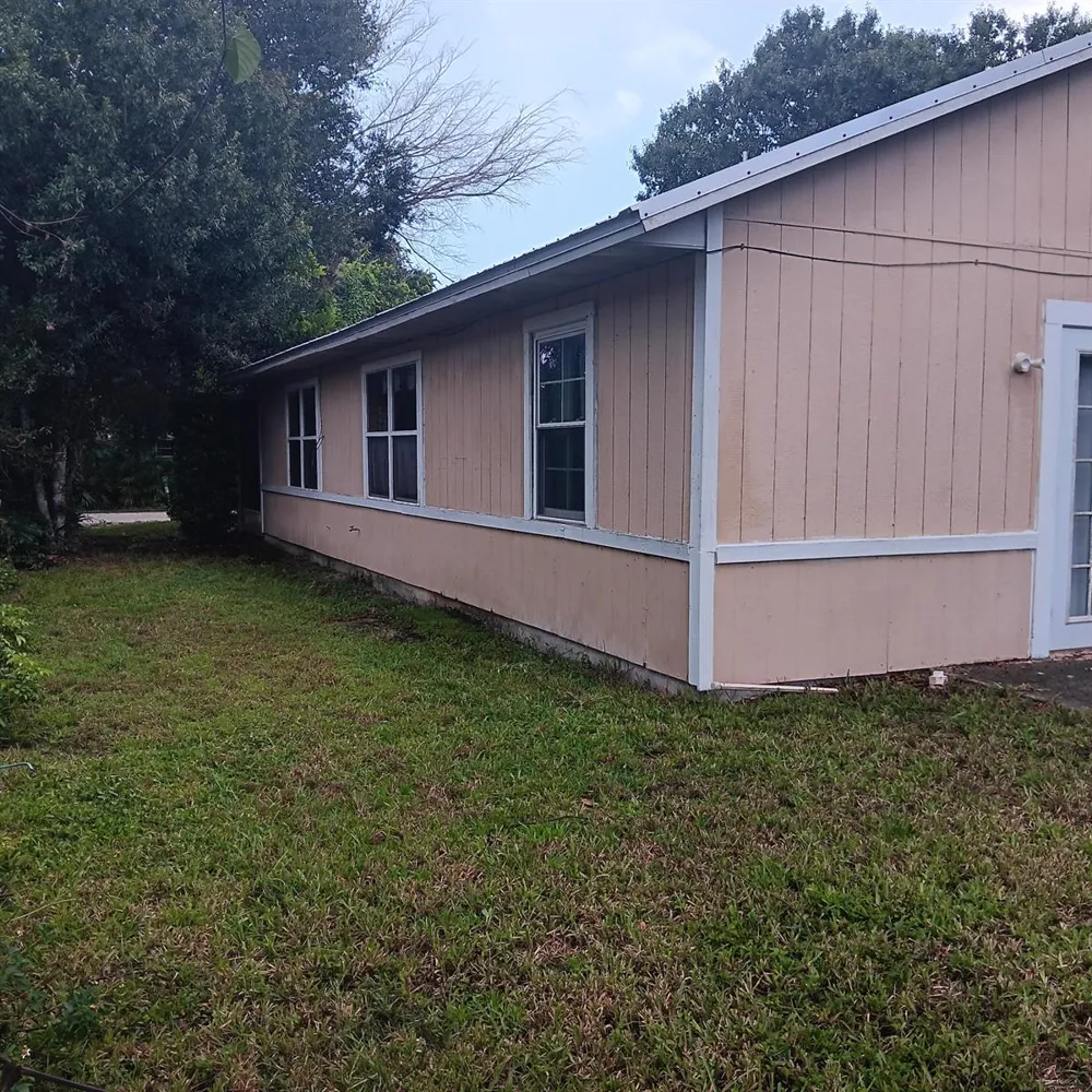 1395 26th Avenue SW Vero Beach, FL 32962