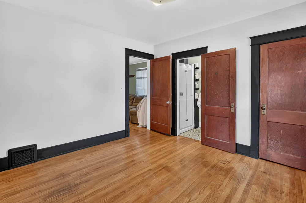 211 S Dean Street Bay City City, MI 48706