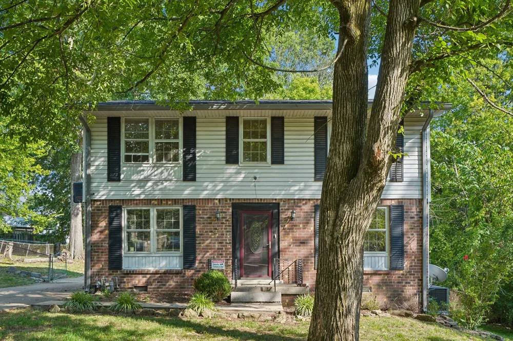 103 Mountainwood Dr Hendersonville, TN 37075