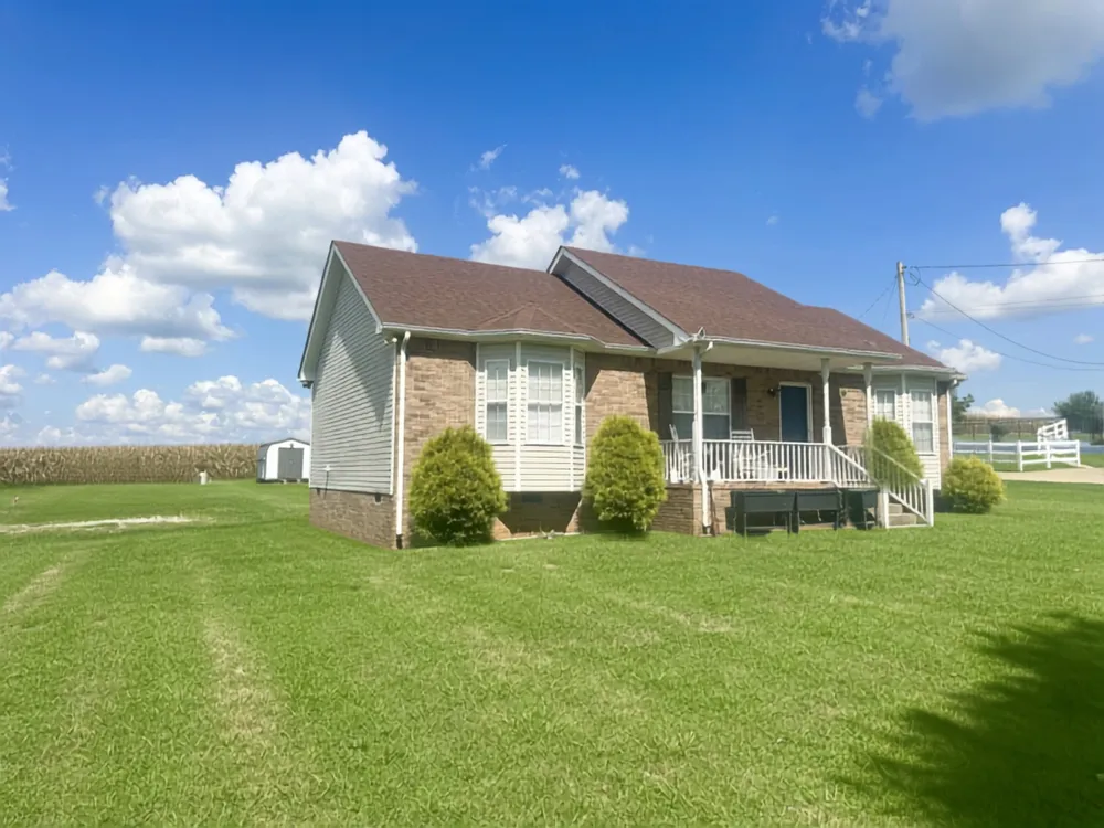 4375 Matthews Rd Cedar Hill, TN 37032