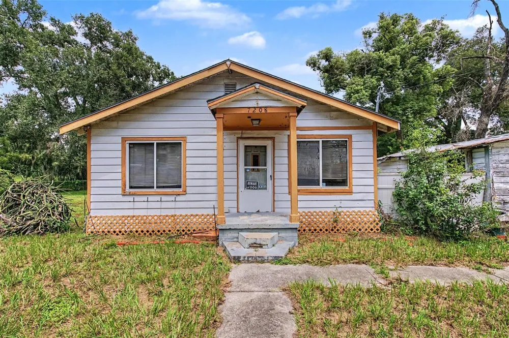 7208 E 21ST AVENUE Tampa, FL 33619