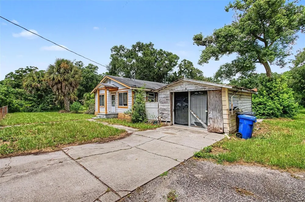 7208 E 21ST AVENUE Tampa, FL 33619