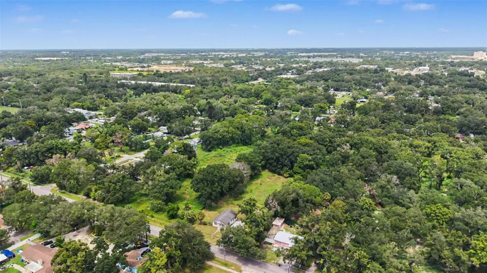 7208 E 21ST AVENUE Tampa, FL 33619