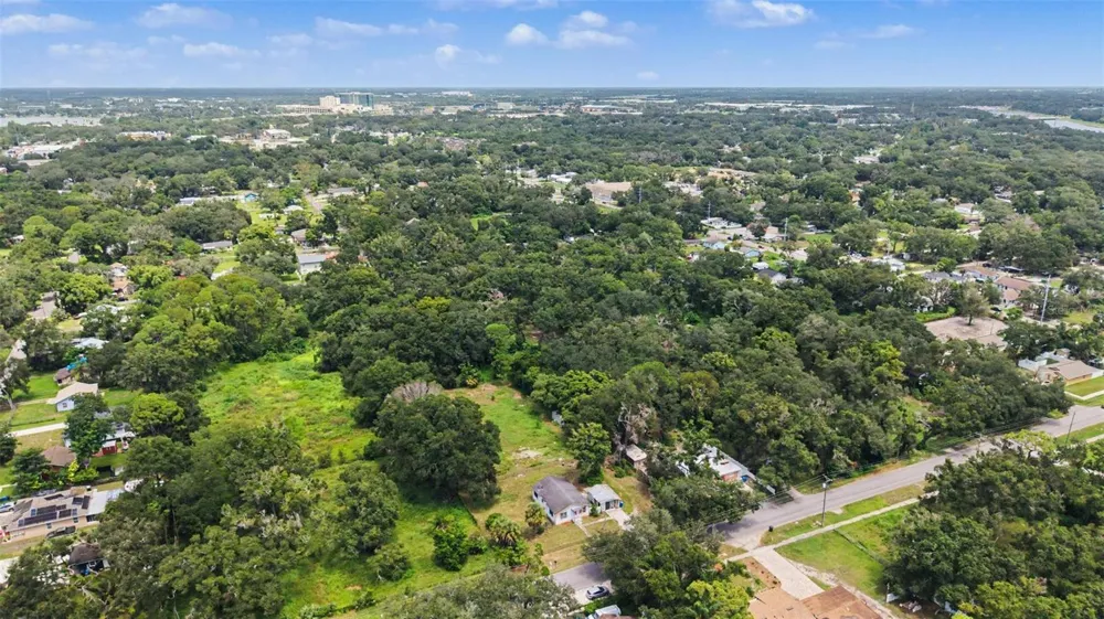 7208 E 21ST AVENUE Tampa, FL 33619
