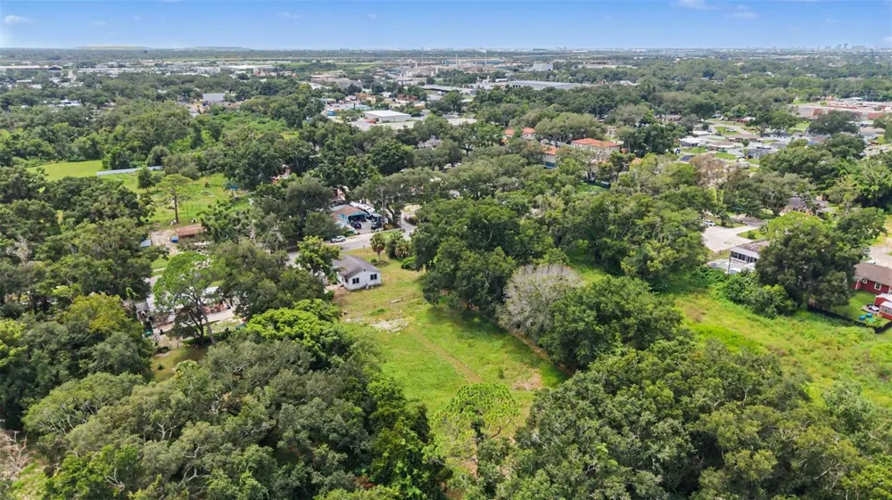7208 E 21ST AVENUE Tampa, FL 33619