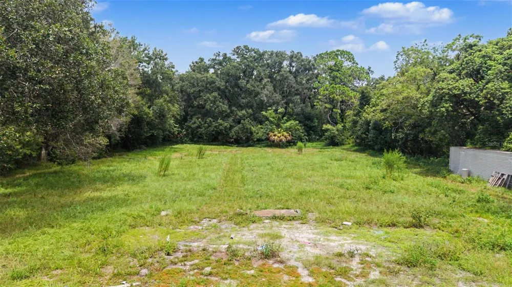 7208 E 21ST AVENUE Tampa, FL 33619
