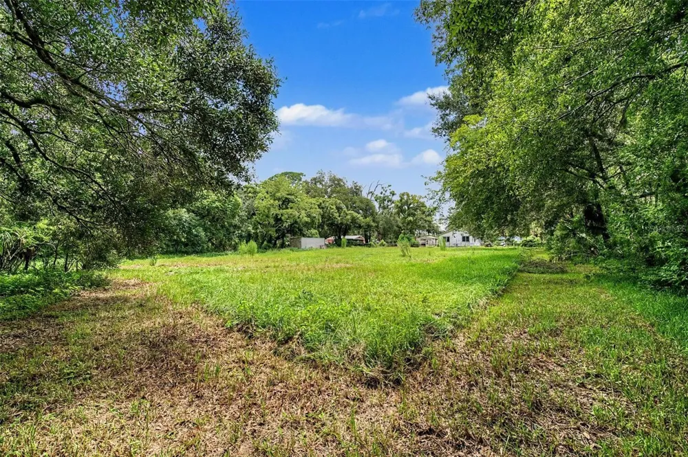 7208 E 21ST AVENUE Tampa, FL 33619