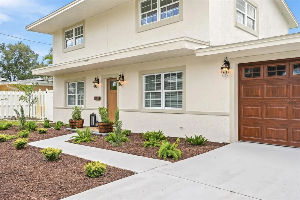 1494 85TH AVENUE St Petersburg, FL 33702