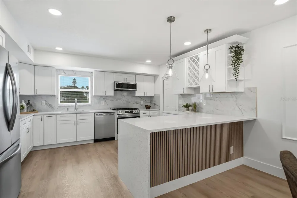 1494 85TH AVENUE St Petersburg, FL 33702