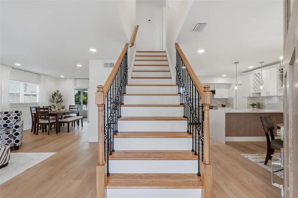 1494 85TH AVENUE St Petersburg, FL 33702