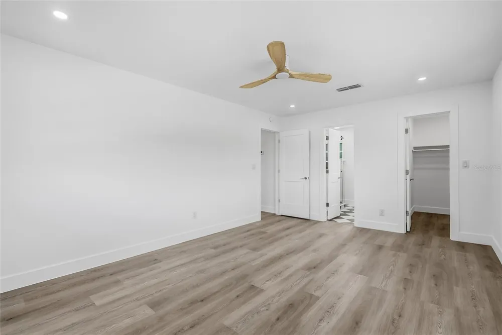 1494 85TH AVENUE St Petersburg, FL 33702