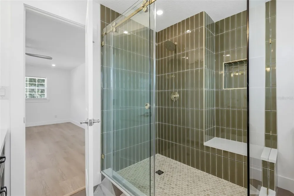 1494 85TH AVENUE St Petersburg, FL 33702