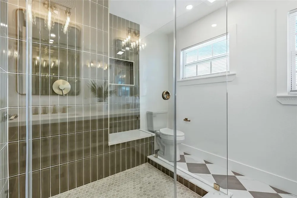 1494 85TH AVENUE St Petersburg, FL 33702