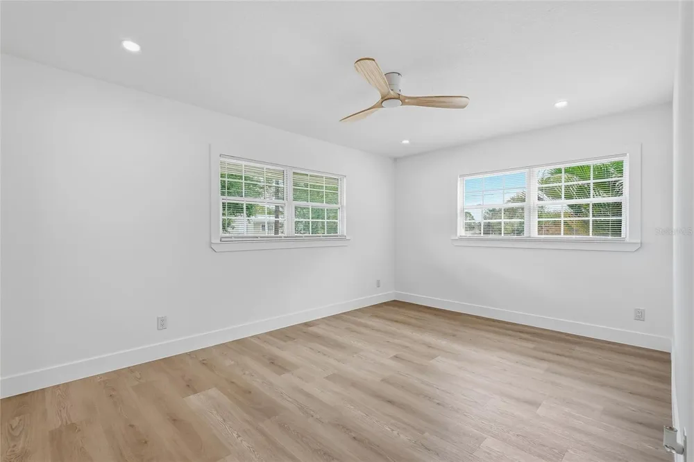 1494 85TH AVENUE St Petersburg, FL 33702