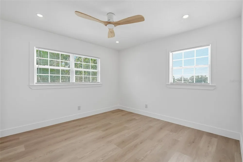 1494 85TH AVENUE St Petersburg, FL 33702