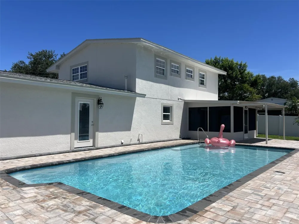 1494 85TH AVENUE St Petersburg, FL 33702